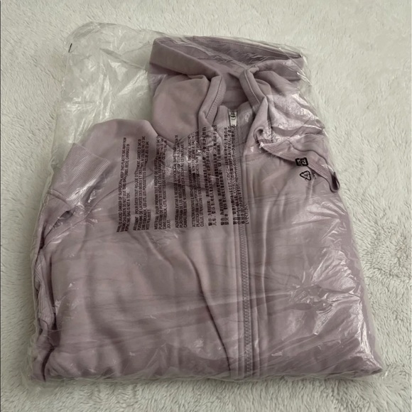 (NWT) ATHLETA Triumph Hoodie In Shasta Purple - Picture 7 of 7